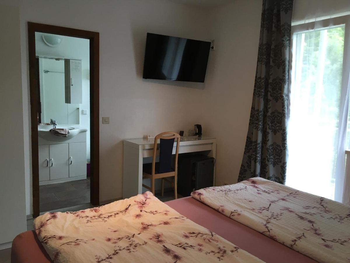 Pension Waldesruh Фельден-ам-Вёртер-Зе Экстерьер фото